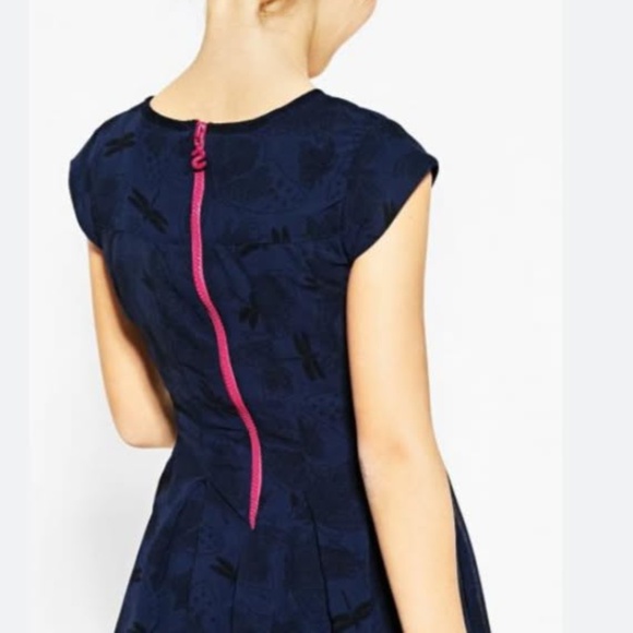 Dress - Picture 3 of 4